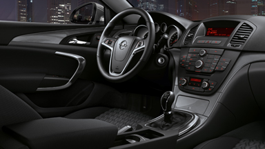 Opel Insignia 4-ajt&oacute;s &ndash; &Uacute;j Opel Insignia Active
